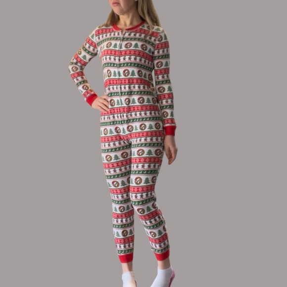 Buc-ee's Striped Christmas Onesie Youth Large - Picture 11 of 12